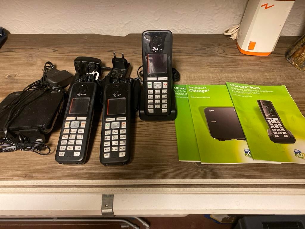 KPN Chicago 900S DECT Telefoonset - 3 Handsets, Ophalen of Verzenden, Gebruikt, 3 handsets