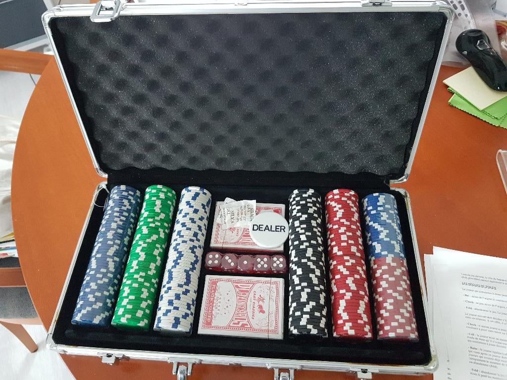 Aluminium koffers met Pokerspelen, Hobby en Vrije tijd, Gezelschapsspellen | Kaartspellen, Nieuw, Vijf spelers of meer, Ophalen