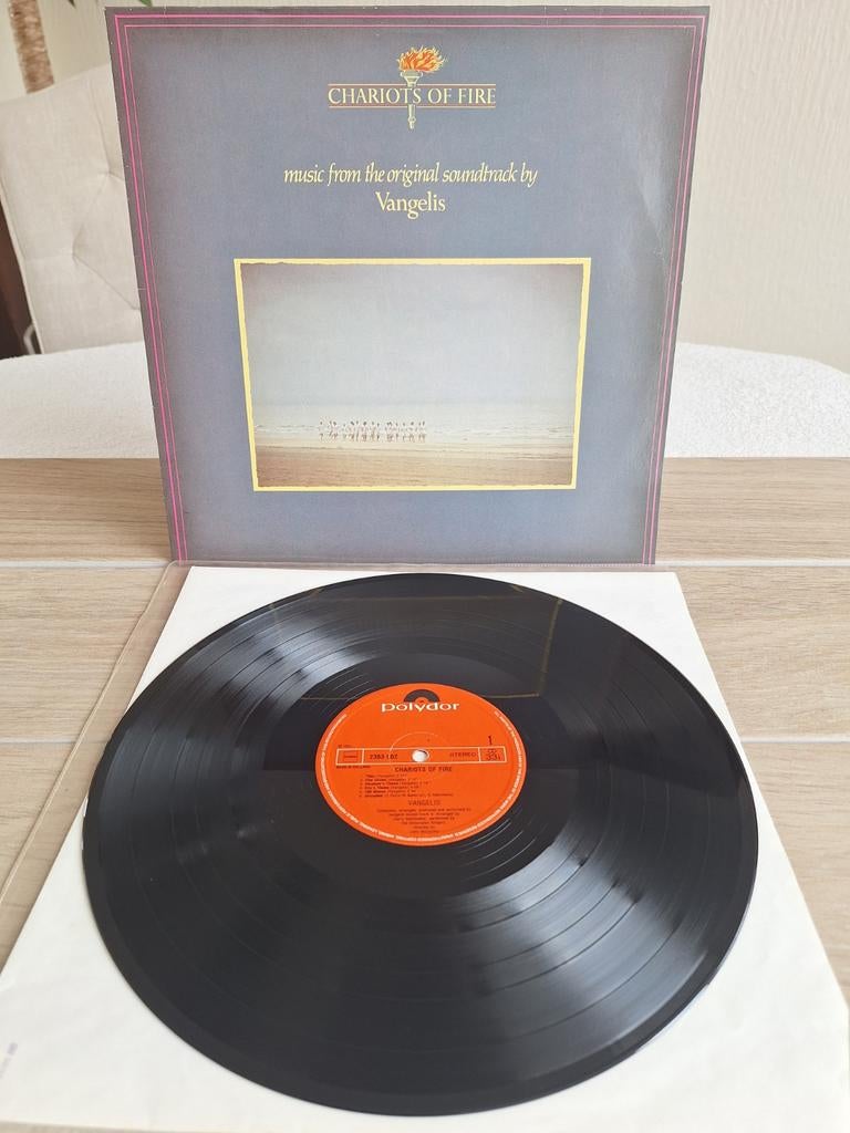 LP van  VANGELIS  // CHARIOTS OF FIRE ...uit 1981, Ophalen of Verzenden, Gebruikt, 12 inch
