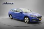 Skoda OCTAVIA Combi 1.0 TSI Ambition - Digitaal Cockpit, Car, Auto's, Gebruikt, Euro 6, Met garantie (alle), Blauw