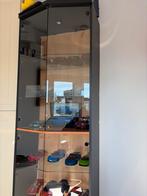 Verzameling modelauto's in vitrinekast, Ophalen, Zo goed als nieuw, 25 tot 50 cm, 150 tot 200 cm