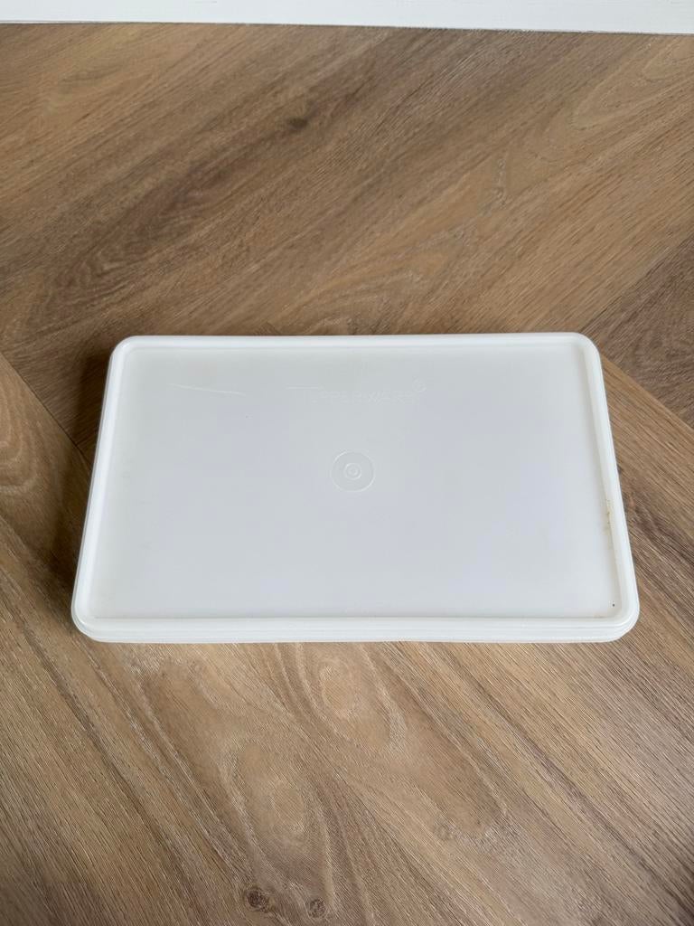 Tupperware bewaardoos met deksel, Huis en Inrichting, Keuken | Tupperware, Gebruikt, Overige typen, Wit, Ophalen of Verzenden