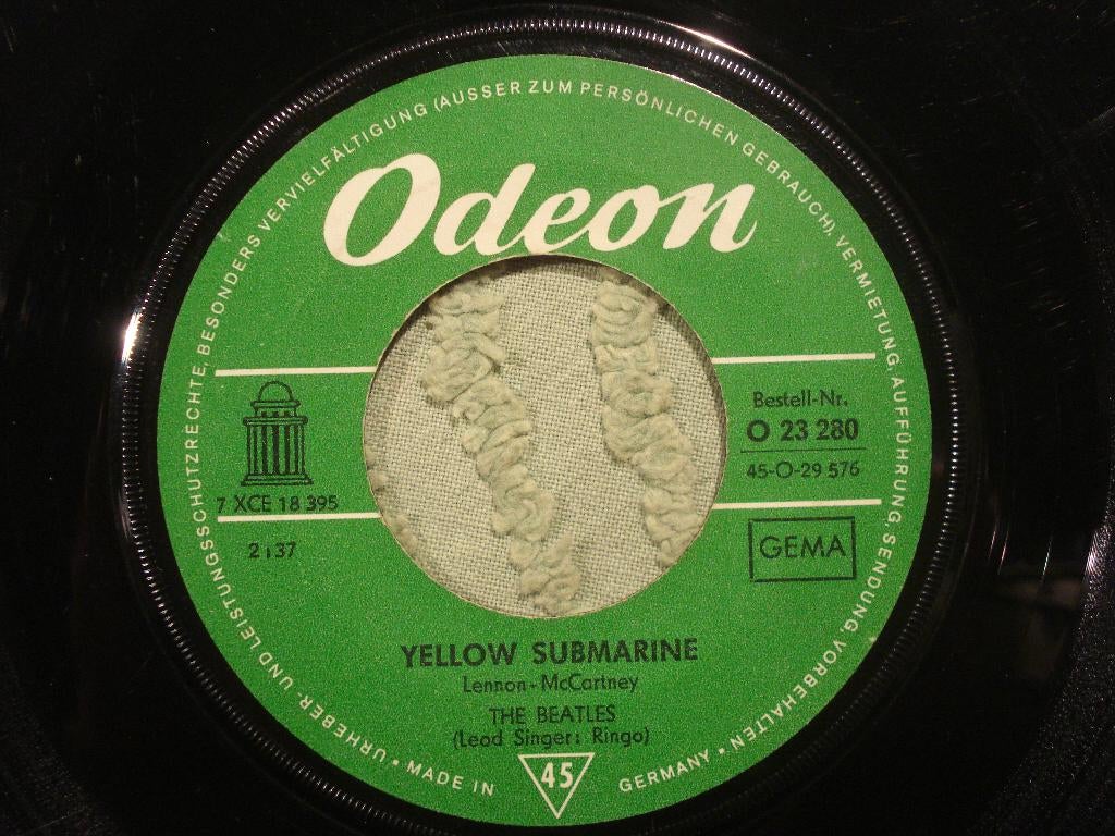 The Beatles 7" Vinyl Single: ‘Yellow Submarine’ (Duitsland), Gebruikt, 7 inch, Single, Ophalen of Verzenden