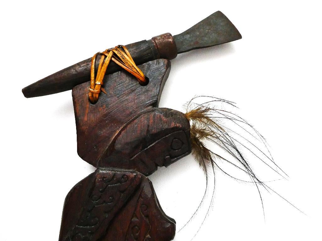 Houtgesneden figuur bijltje bijl Biak Geelvinkbaai Indonsië, Ophalen of Verzenden