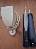2 Braun elektrische tandenborstels met oplader, Ophalen of Verzenden, Mondverzorging
