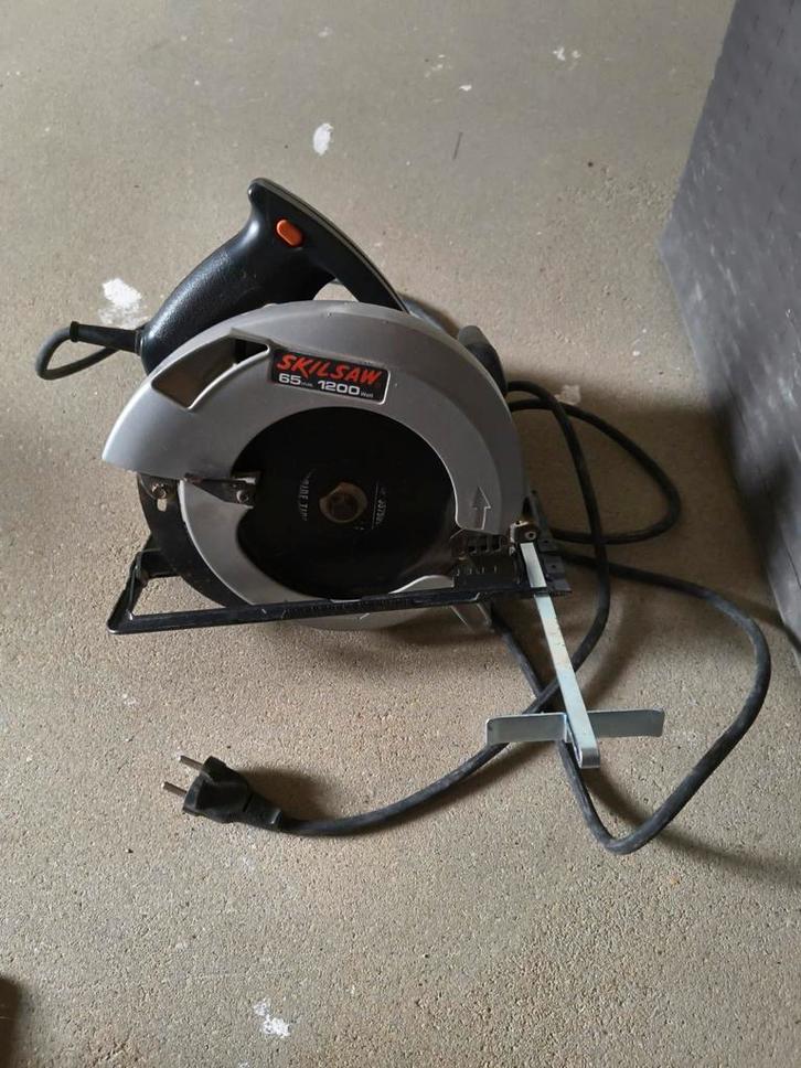 Skilsaw Cirkelzaag - Krachtige zaag voor diverse klussen, Doe-het-zelf en Verbouw, Gereedschap | Zaagmachines, Gebruikt, Cirkelzaag