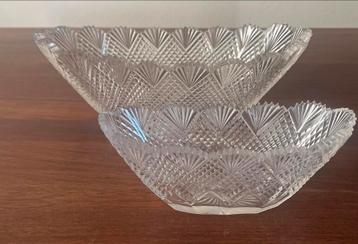 Kristallen schalen diamant en waaier geslepen beschikbaar voor biedingen