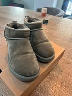 UGG classic ultra mini maat 39, Ophalen of Verzenden, Zo goed als nieuw, Bruin