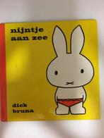 Nijntje aan Zee van Dick Bruna, Ophalen of Verzenden, Zo goed als nieuw