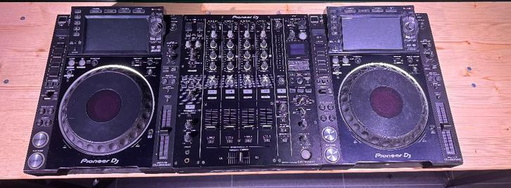 2x CDJ2000 NXS 2 + 1x DJM900 NXS2, Muziek en Instrumenten, Dj-sets en Draaitafels, Gebruikt, Dj-set, Pioneer, Ophalen of Verzenden