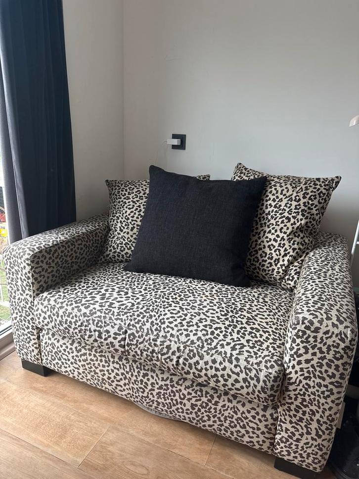 Loveseat met panterprint, Huis en Inrichting, Fauteuils, Gebruikt, Stof, 125 cm of meer, 100 tot 125 cm, Ophalen