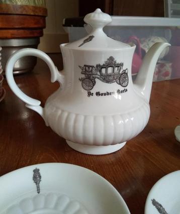 Delen Gouden Koets servies beschikbaar voor biedingen