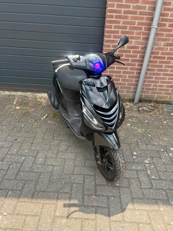 Piaggio Zip | Power One led | Brom 45km/u | 2012 beschikbaar voor biedingen