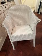 Witte Lloyd Loom Stoel - Amsterdam Zuid, Huis en Inrichting, Ophalen, Gebruikt, Wit, Riet of Rotan