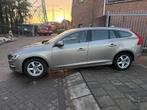 Volvo V60 1.6 D2 Momentum Automaat, Euro 5, Gebruikt, 4 cilinders, Leder en Stof