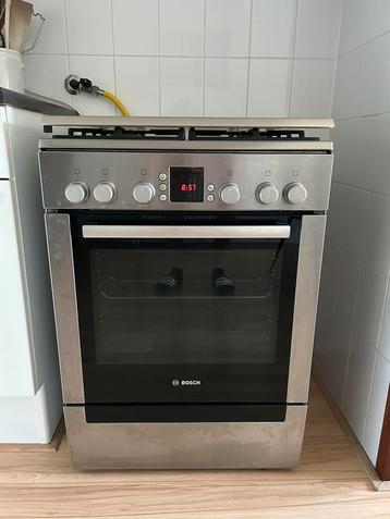 Bosch gasfornuis en oven beschikbaar voor biedingen