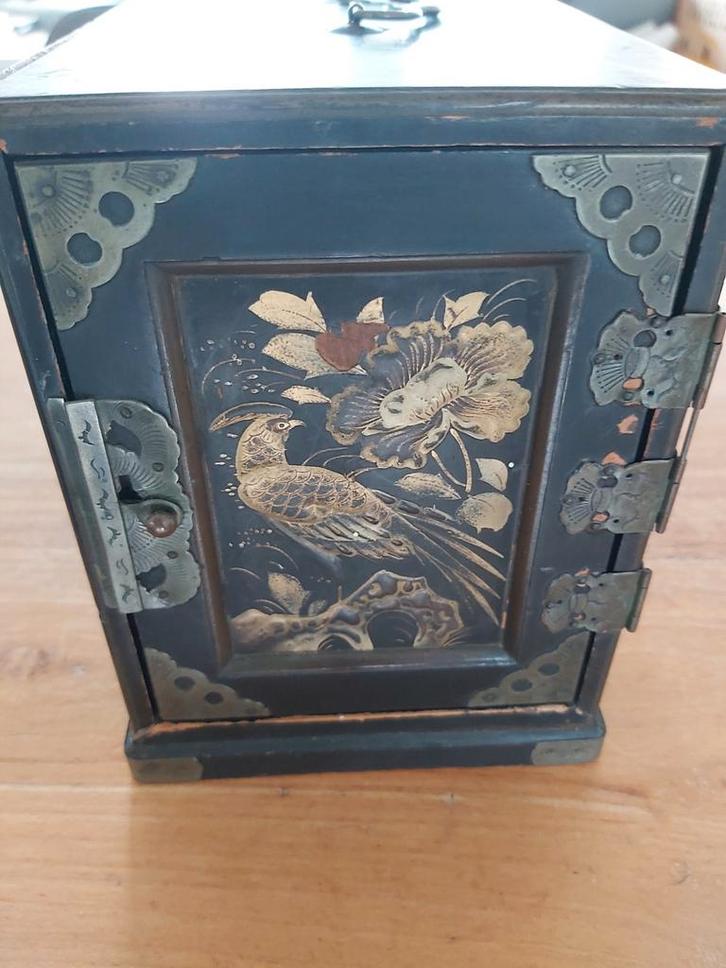 Oud Japans Tansu Kastje met Vogel en Esdoorn Decoratie, Antiek en Kunst, Antiek | Woonaccessoires, Ophalen