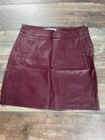 Bordeaux ( immitatie) lederen rok, Kleding | Dames, Rokken, Ophalen of Verzenden, Zo goed als nieuw, Maat 36 (S), Rood