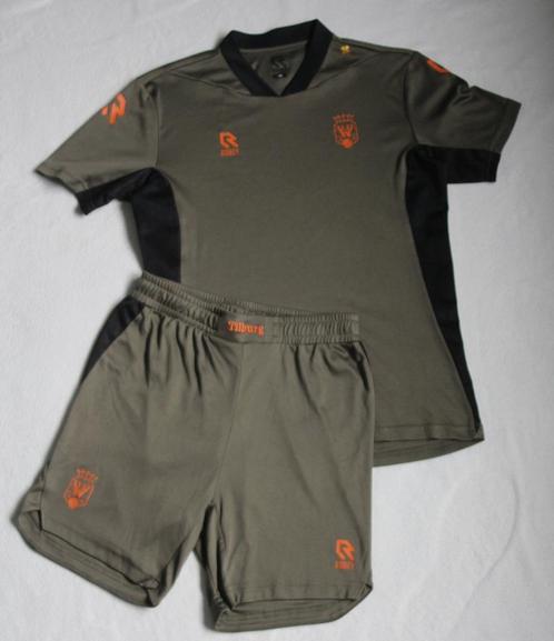 ROBEY Voetbalsetje groen Willem - II maat 164 (piris), Sport en Fitness, Voetbal, Zo goed als nieuw, Shirt, Maat XS of kleiner