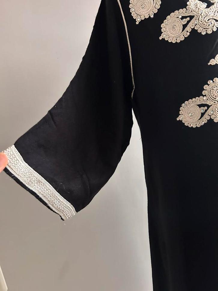 Elegante Jabador met Zilverkleurig Borduurwerk, Kleding | Dames, Jurken, Zo goed als nieuw, Zwart, Ophalen of Verzenden