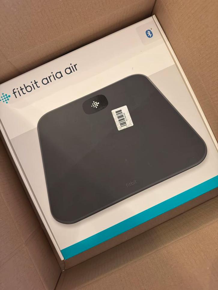 Zo goed als nieuw – Fitbit Aria Air mét originele doos!, Doe-het-zelf en Verbouw, Weegschalen, Zo goed als nieuw, Ophalen of Verzenden