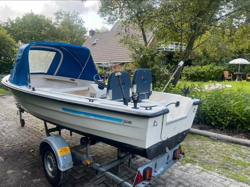 Consoleboot vis toerboot PC 48., Watersport en Boten, Vis- en Consoleboten, Gebruikt, Tot 10 pk, 3 tot 6 meter, Benzine, Buitenboordmotor