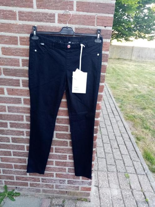 Dames broeken Love Moschino Mt31, Mt32, Mt33, Mt34, Kleding | Dames, Spijkerbroeken en Jeans, Nieuw, W30 - W32 (confectie 38/40)