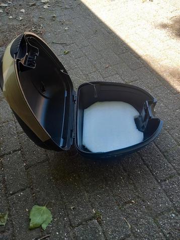 Scooter topkoffer scooterkoffer beschikbaar voor biedingen