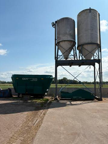 2 silos te koop op stalen bok beschikbaar voor biedingen