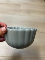 5 Leuke grijze kom met ribbels AH, Huis en Inrichting, Keuken | Servies, Keramiek, Ophalen of Verzenden, Zo goed als nieuw, Kom(men)