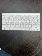 Apple draadloos toesenbord A1314, Computers en Software, Ophalen of Verzenden, Zo goed als nieuw