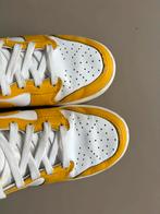 Nike dunk high geel/wit mt 37,5, Kleding | Dames, Schoenen, Ophalen of Verzenden