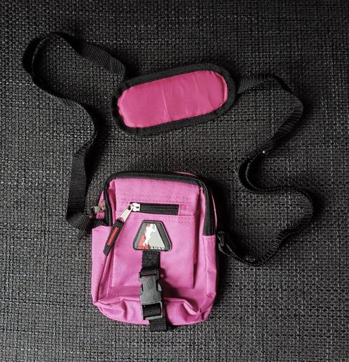 Handig klein (reis) tasje met verrassend veel mogelijkheden, Sieraden, Tassen en Uiterlijk, Tassen | Reistassen en Weekendtassen