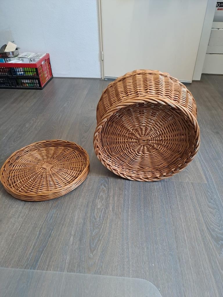 Rietenmand met deksel 40 bij 46 cm, Ophalen, Patroon of Boek