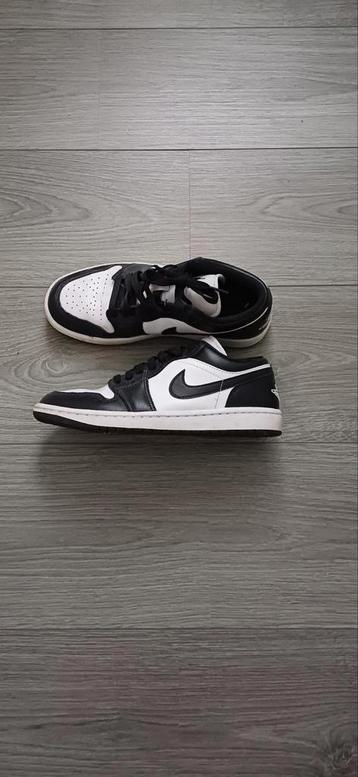 Nike Jordan Lows Zwart/Wit - Maat 39 beschikbaar voor biedingen
