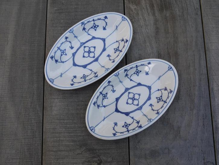 Twee Blau Saks Jager - Serveerschalen - Vleeswarenschalen, Huis en Inrichting, Keuken | Servies, Zo goed als nieuw, Schaal of Schalen