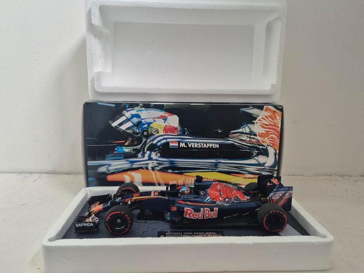Max verstappen 1:18 toro rosso str11 russian gp 2016 f1 max, Hobby en Vrije tijd, Modelauto's | 1:18, Nieuw, Auto, MiniChamps