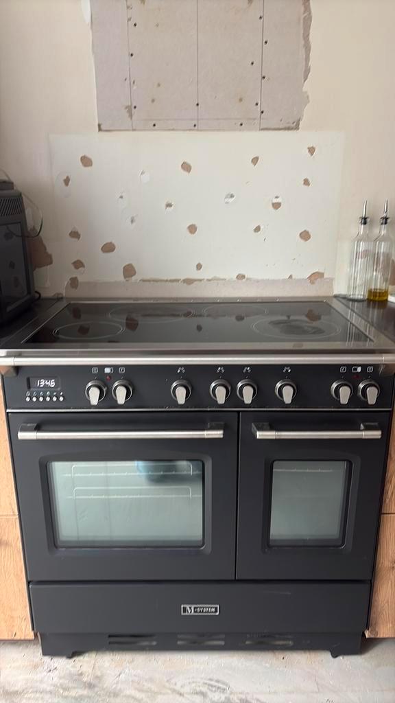 M System inductie fornuis met 4 zones, Witgoed en Apparatuur, Fornuizen, Gebruikt, Vrijstaand, Inductie, 4 kookzones, 85 tot 90 cm