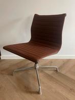 Charles Eames design bureaustoel van Vitra, Bruin, Ophalen of Verzenden, Zo goed als nieuw, Metaal