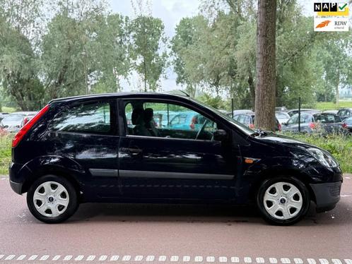 Ford Fiesta 1.3-8V Champion AIRCO!APK!KOOPJE!, Auto's, Ford, Bedrijf, Te koop, Fiësta, ABS, Airbags, Airconditioning, Radio, Startonderbreker