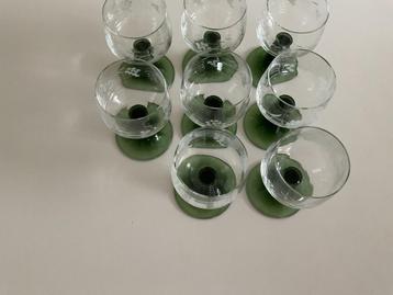 Vintage Glazen - Set van 8. Met groene poot. beschikbaar voor biedingen