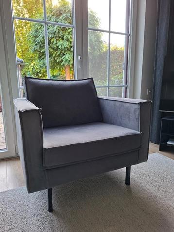 Fauteuil in velours grijze stof beschikbaar voor biedingen