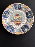 Antiek Delfts Blauw Bord met Pauw Decoratie, Ophalen of Verzenden