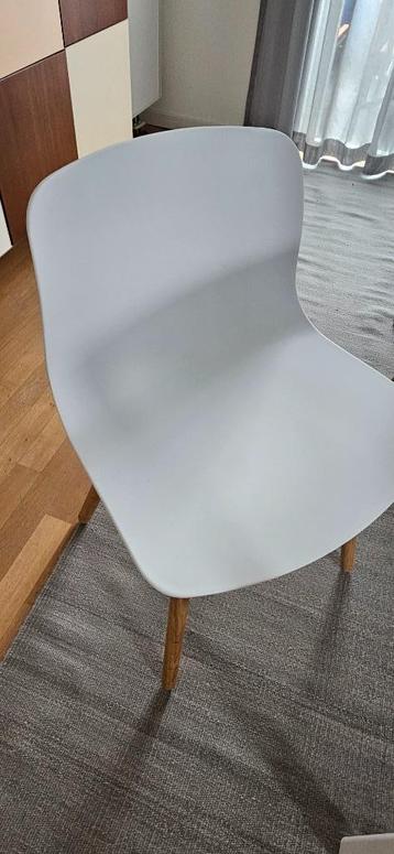  6 Hay stoelen (AAC12 en AAC08) - wit beschikbaar voor biedingen