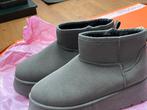 Lage Uggs model laarsjes met plateauzolen, Kleding | Dames, Schoenen, Lage of Enkellaarzen, Nieuw, Ophalen of Verzenden, Grijs