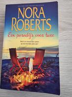 Nora Robers   Verborgen Rijkdom, Ophalen of Verzenden, Gelezen, Nederland