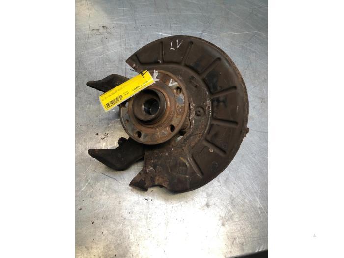 Fusee links-voor van een Volkswagen Golf, Auto-onderdelen, Ophanging en Onderstel, Volkswagen, Gebruikt, 3 maanden garantie, Ophalen of Verzenden