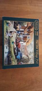 Falcon de luxe puzzel - The Old Village Pub - 1000 stukjes, Hobby en Vrije tijd, Denksport en Puzzels, Ophalen, 500 t/m 1500 stukjes