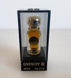 MINIATUUR Givenchy III (1970) Parfum 2 ml NIEUW, Verzamelen, Parfumverzamelingen, Ophalen of Verzenden, Zo goed als nieuw, Miniatuur