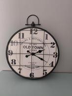 Vintage Wandklok - Old Town Clocks, Huis en Inrichting, Woonaccessoires | Klokken, Ophalen, Zo goed als nieuw, Analoog, Wandklok